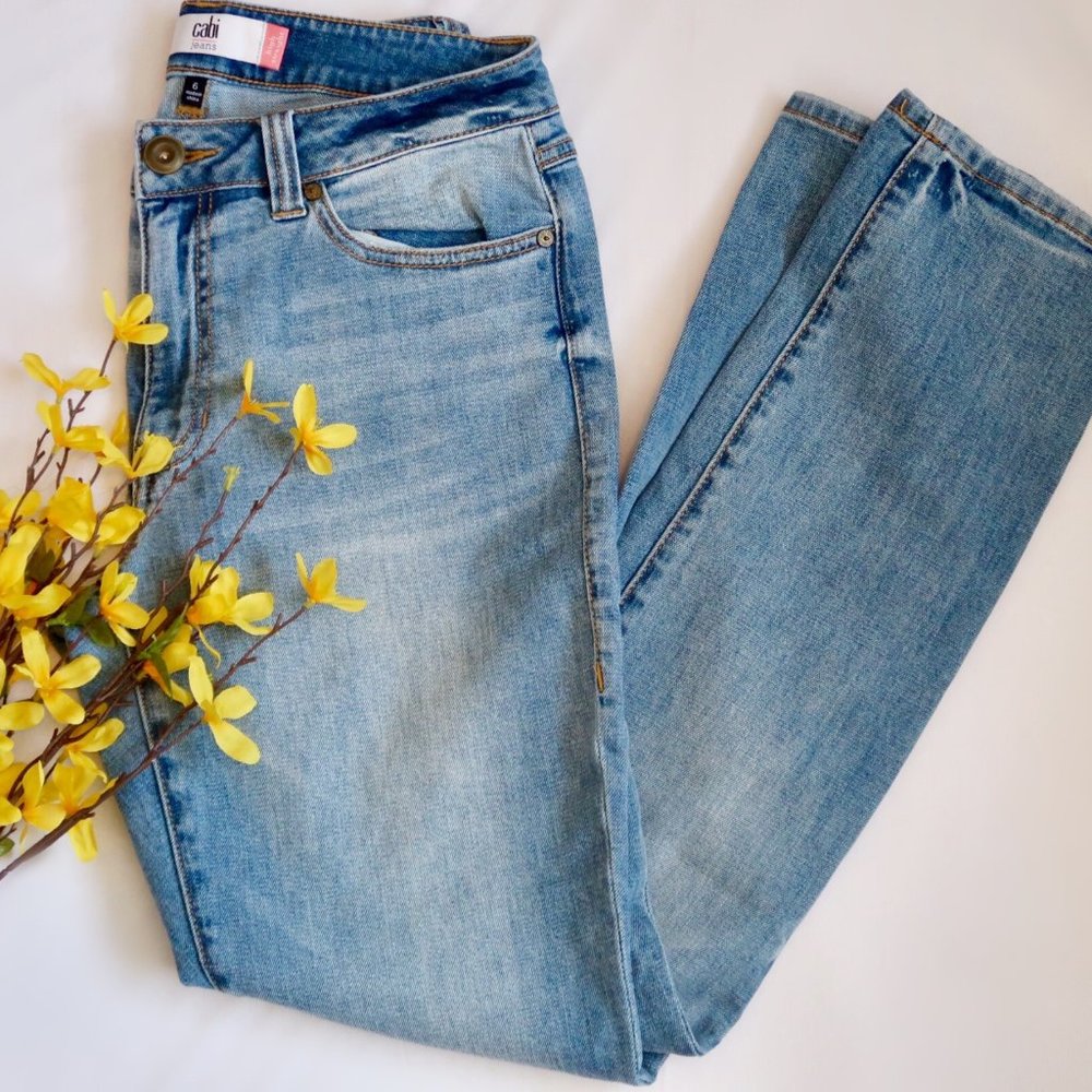 ✨SOLD✨Cabi Clothing High Straight Jeans